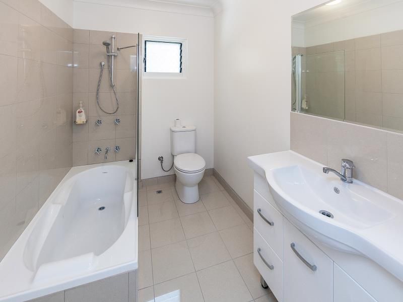1/34 Bramston Terrace, Herston, QLD 4006