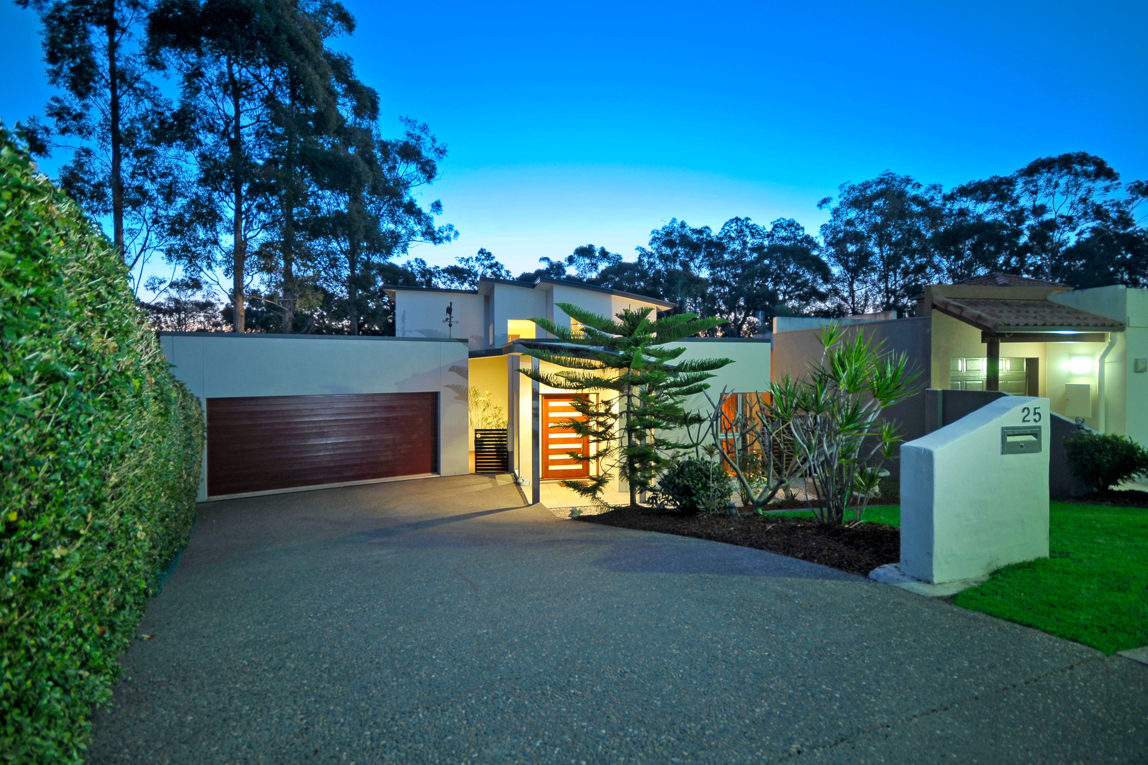 25 Corvus Way, Robina QLD 4226