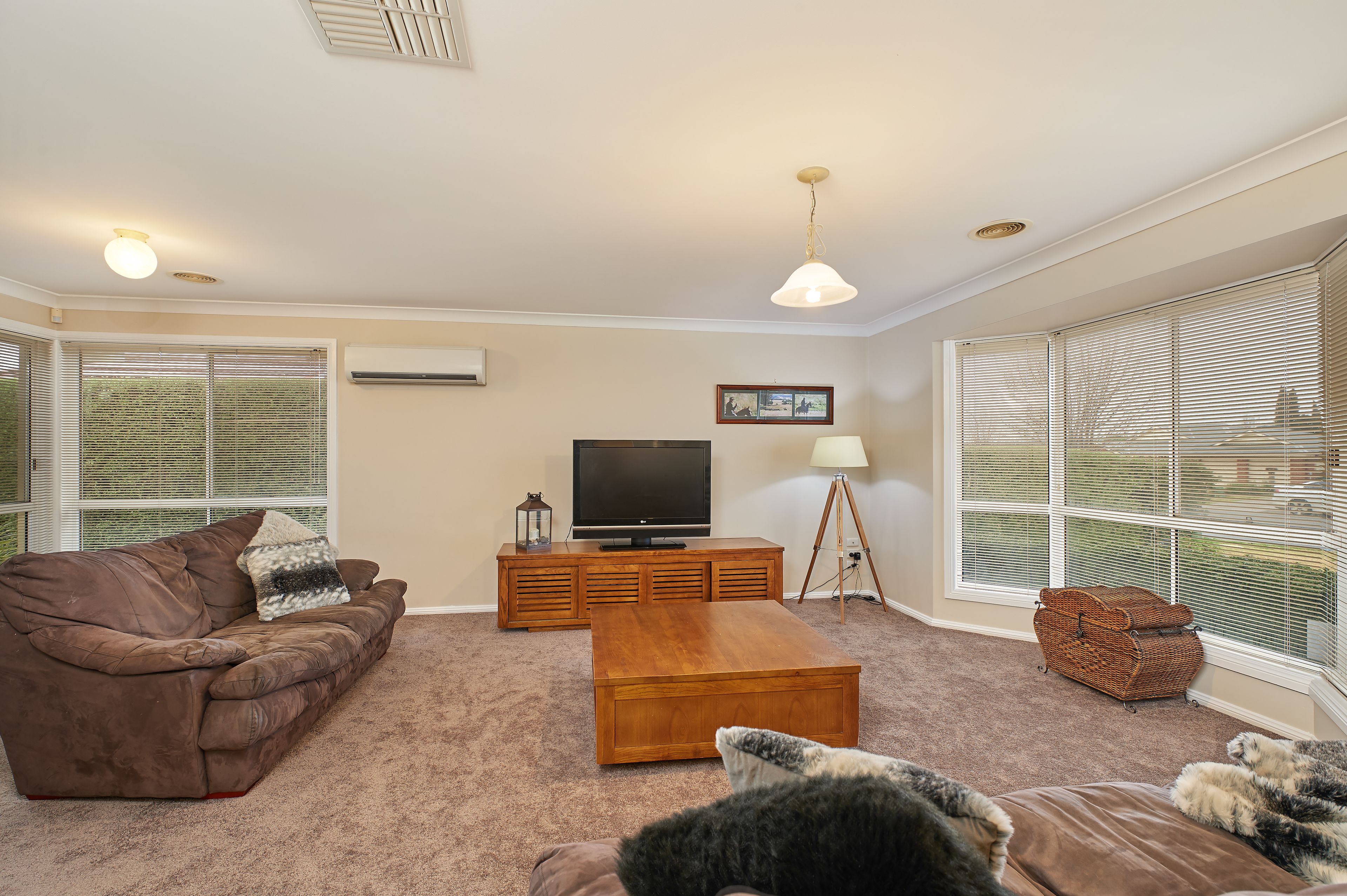 89 Yentoo Drive, Glenfield Park, NSW 2650