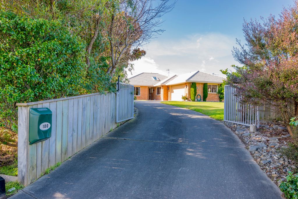 100 Cedar Drive, Paraparaumu Beach, Kapiti Coast District