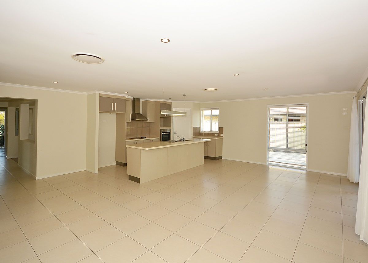 5 Honey Myrtle Close, Burrum Heads, QLD 4659