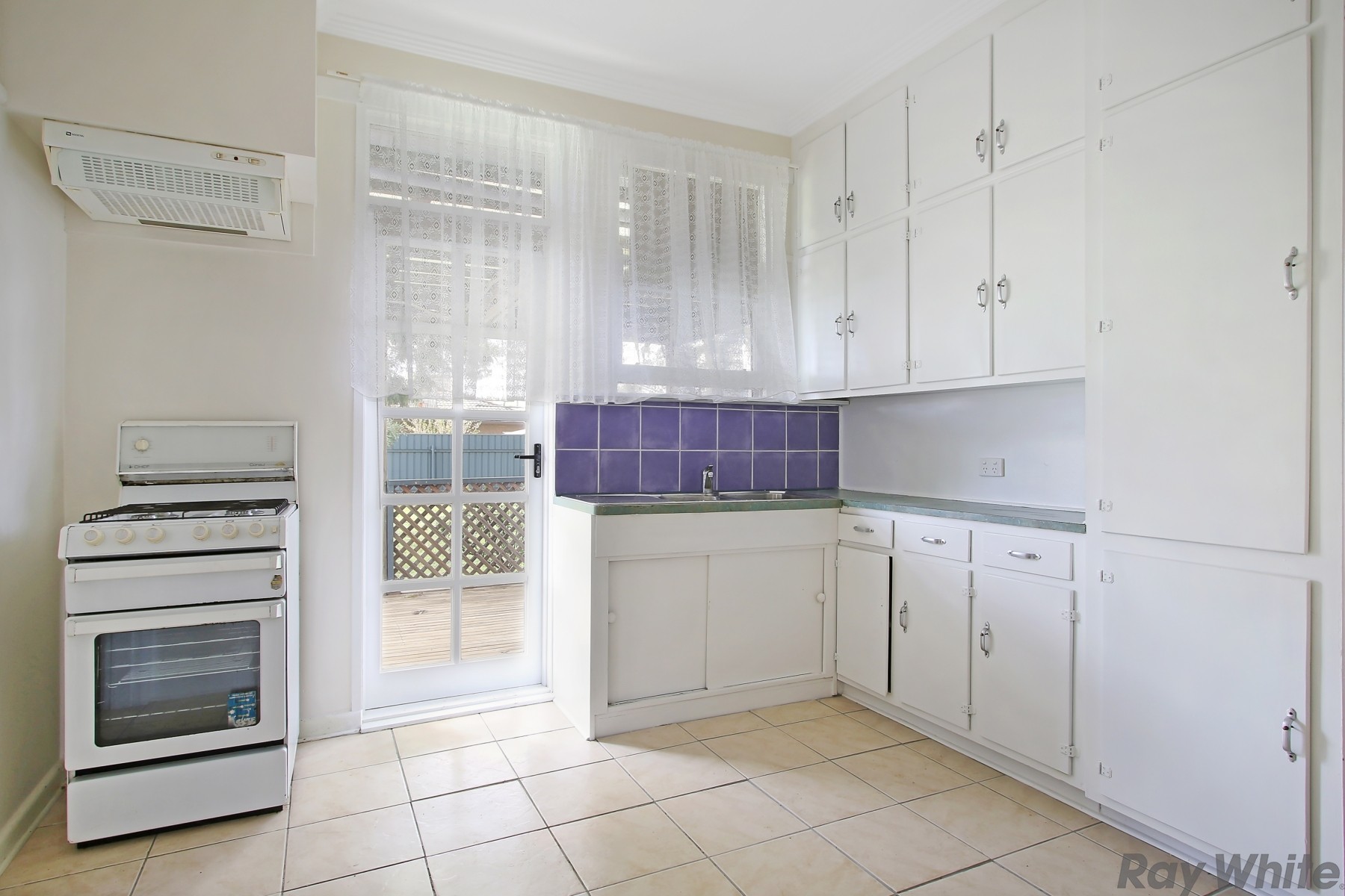 27 Meadows Avenue, Benalla, VIC 3672