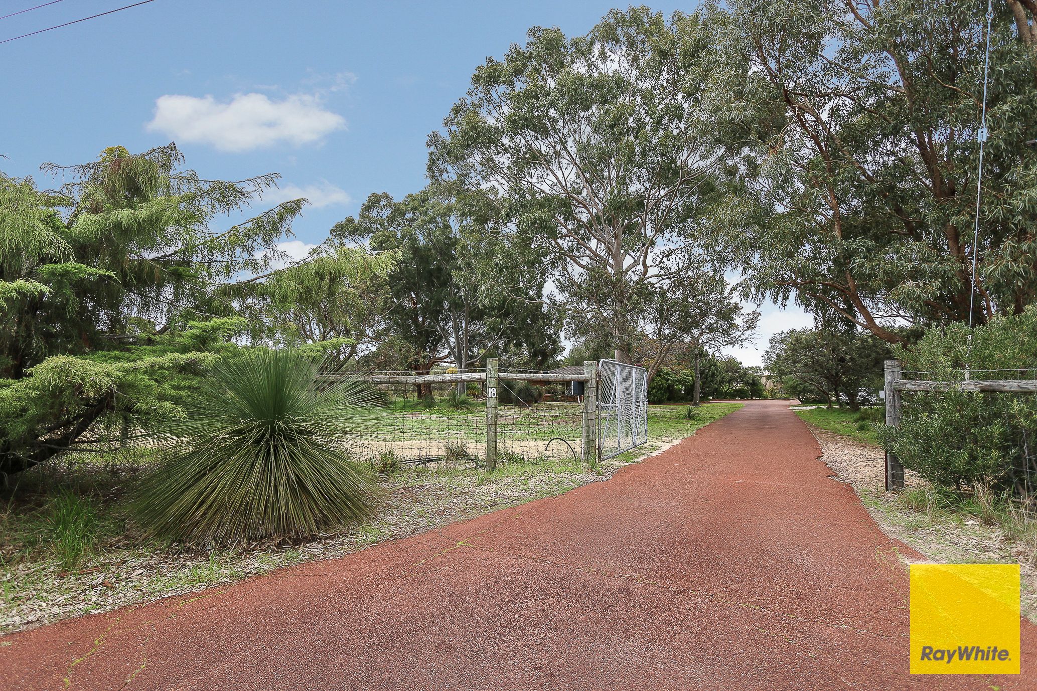 18 Lakes Way, Jandakot, WA 6164