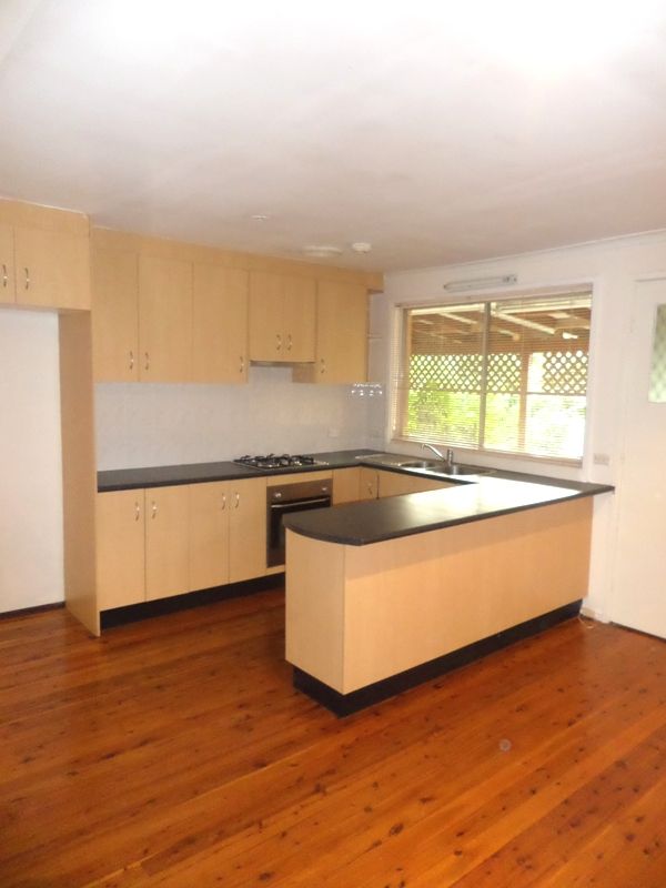 11 Taminga Road, Green Valley, NSW 2168