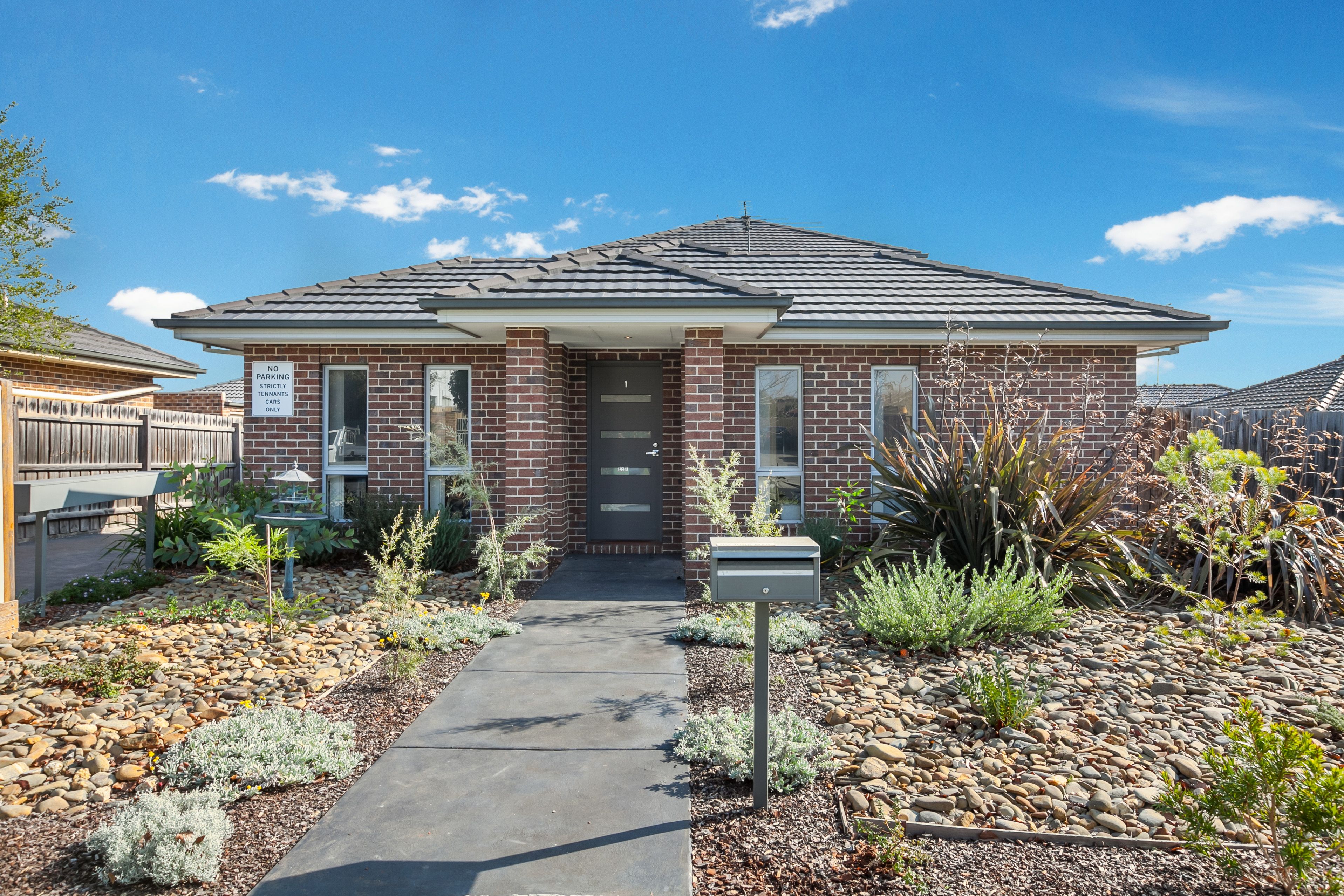 33 Ashley Street, Reservoir VIC 3073