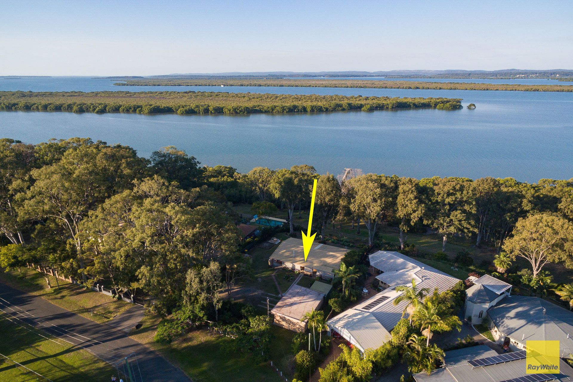 6 Vine Street, Redland Bay QLD 4165