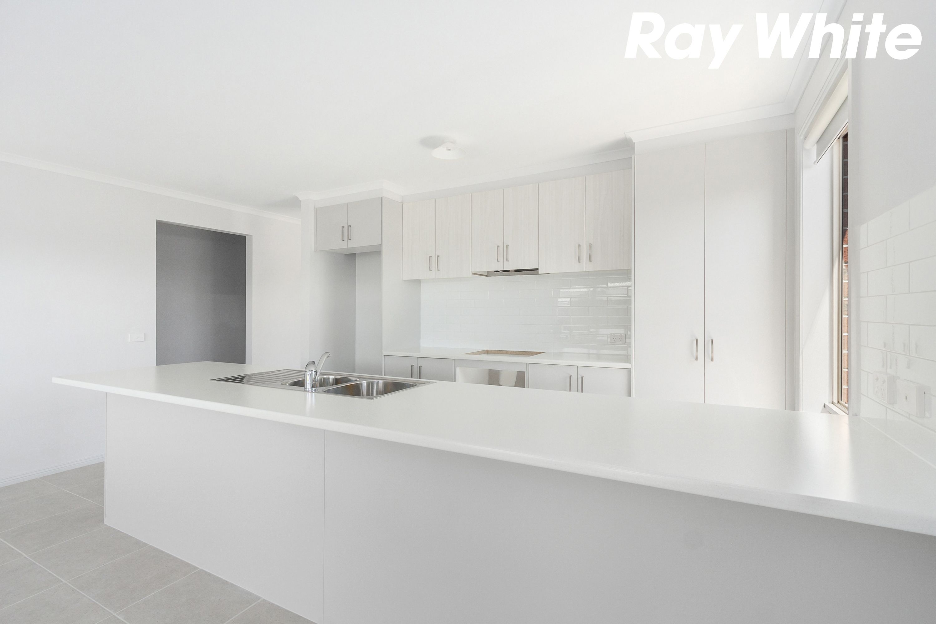 65 Pinnacle Drive, Pakenham, VIC 3810