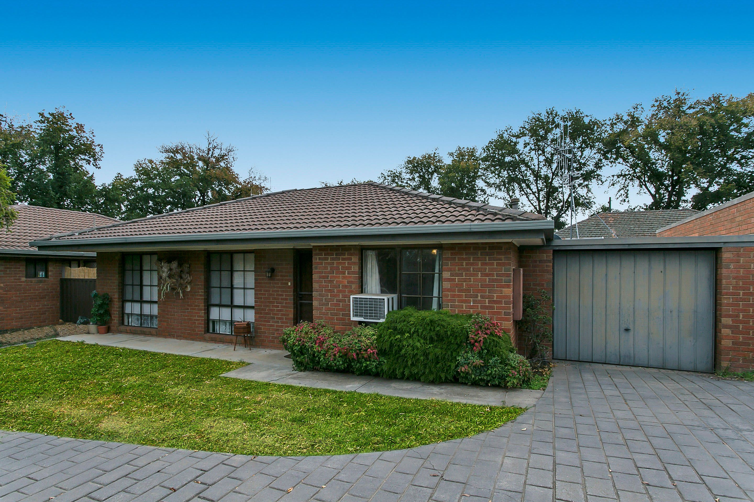 16 Wade Street, Golden Square VIC 3555