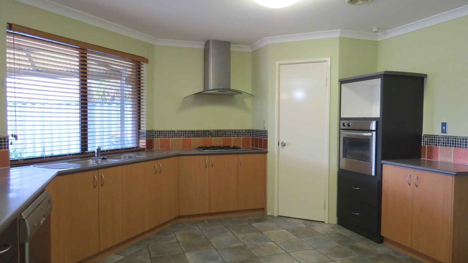 21 Foxton Boulevard, High Wycombe, WA 6057