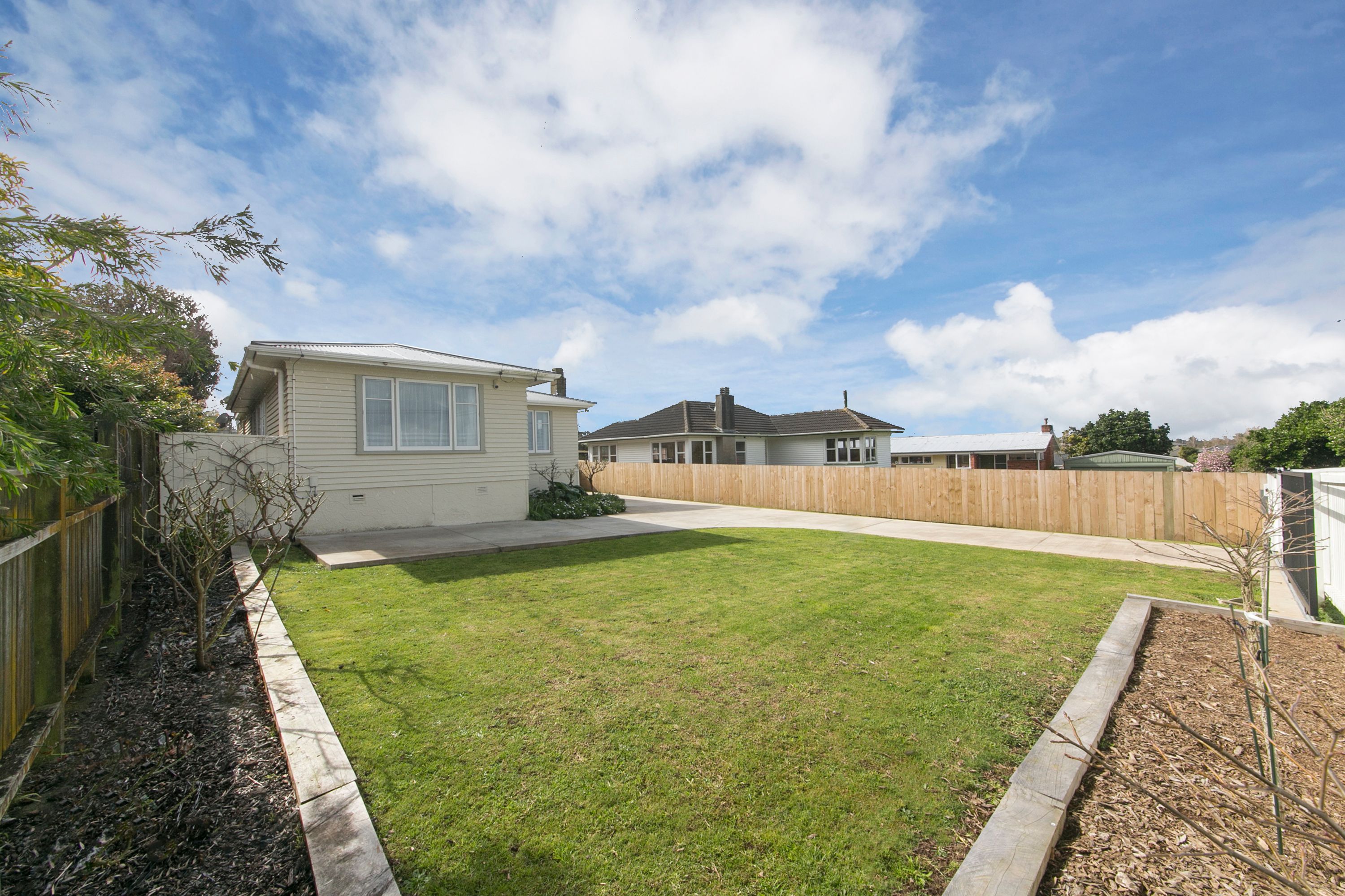 17 Putini Road, Mangere Bridge, Manukau City