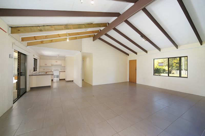 2 Idris Court, Landsborough, QLD 4550
