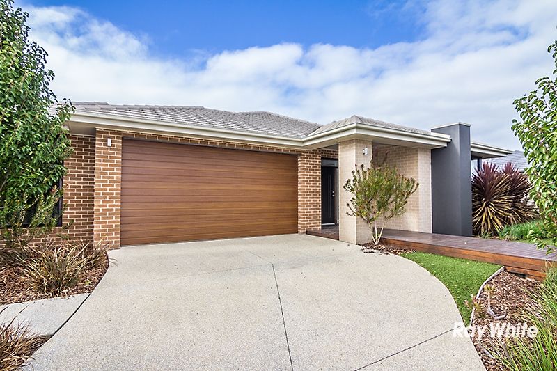 27 John Russell Road, Cranbourne West, VIC 3977