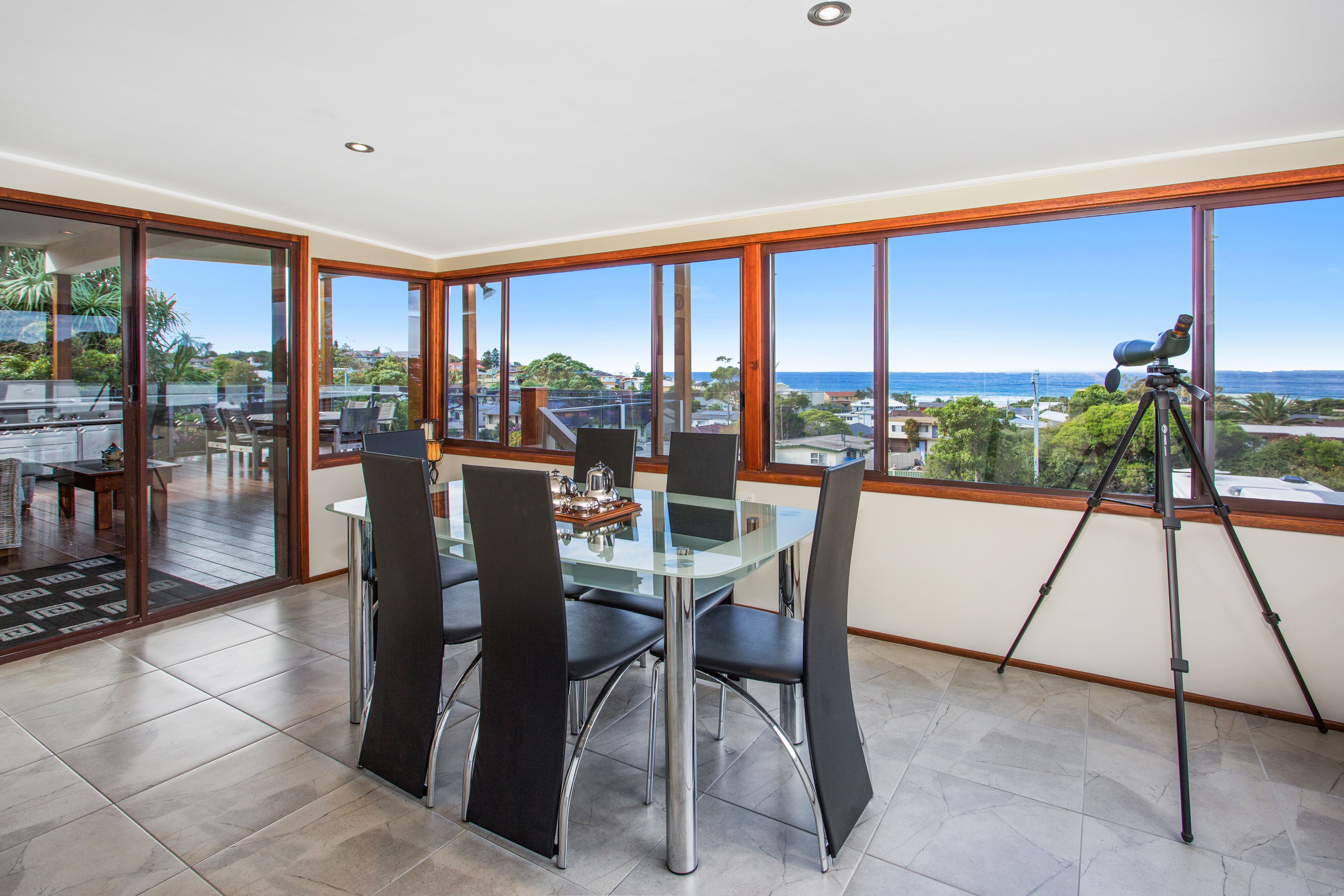 87 Bradman Drive, BOOROOMA NSW 2650