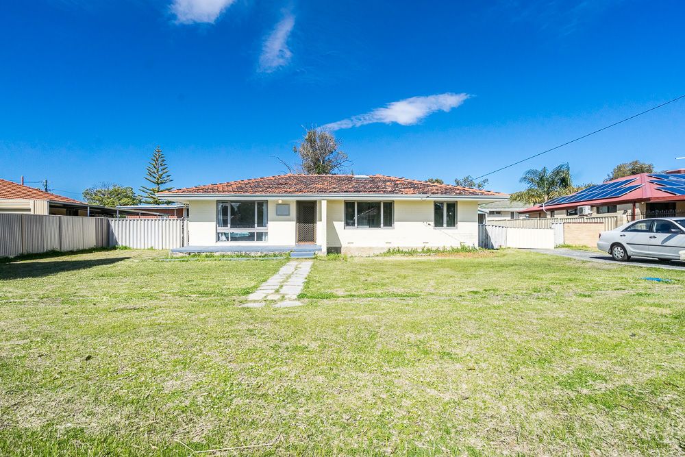46 Amberton Avenue, Girrawheen, WA 6064