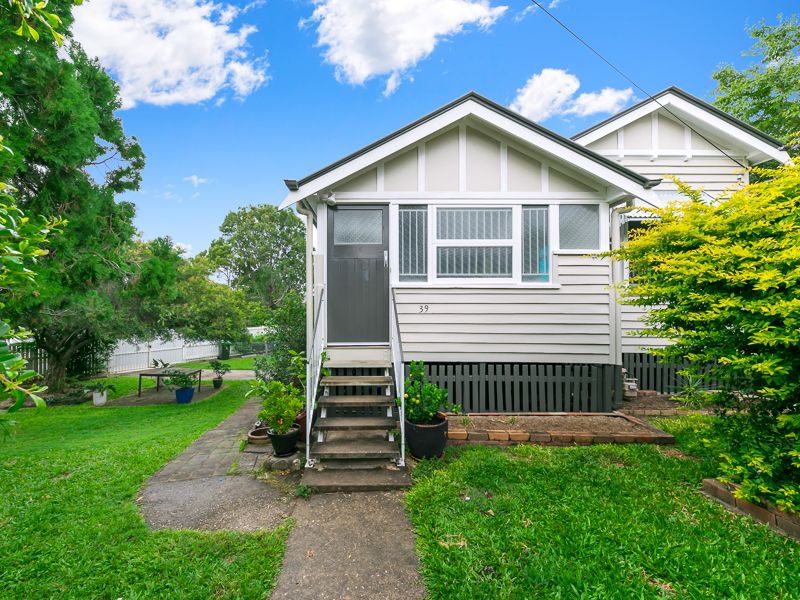 39 Fifth Avenue, Kedron, QLD 4031