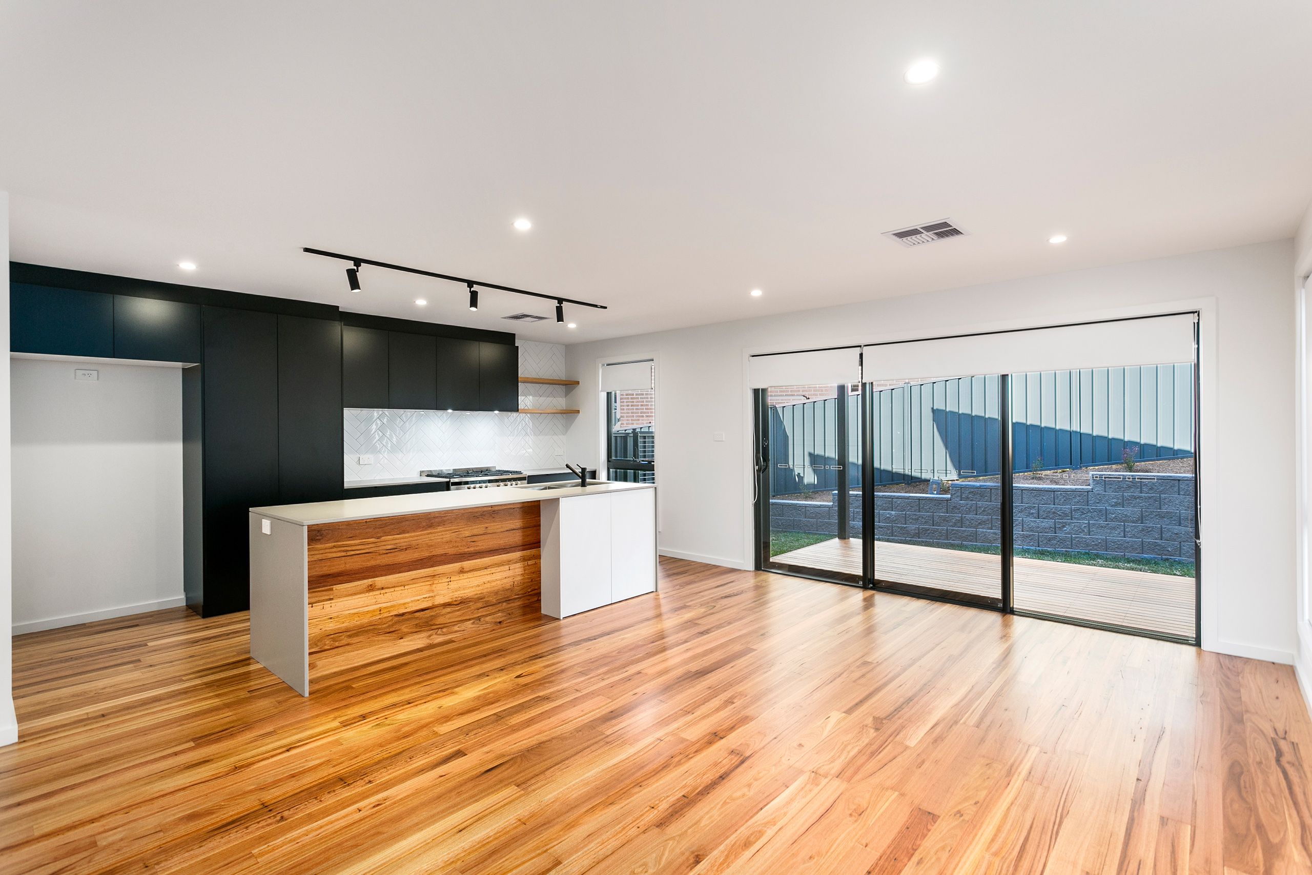 16 Headwater Place, Albion Park, NSW 2527