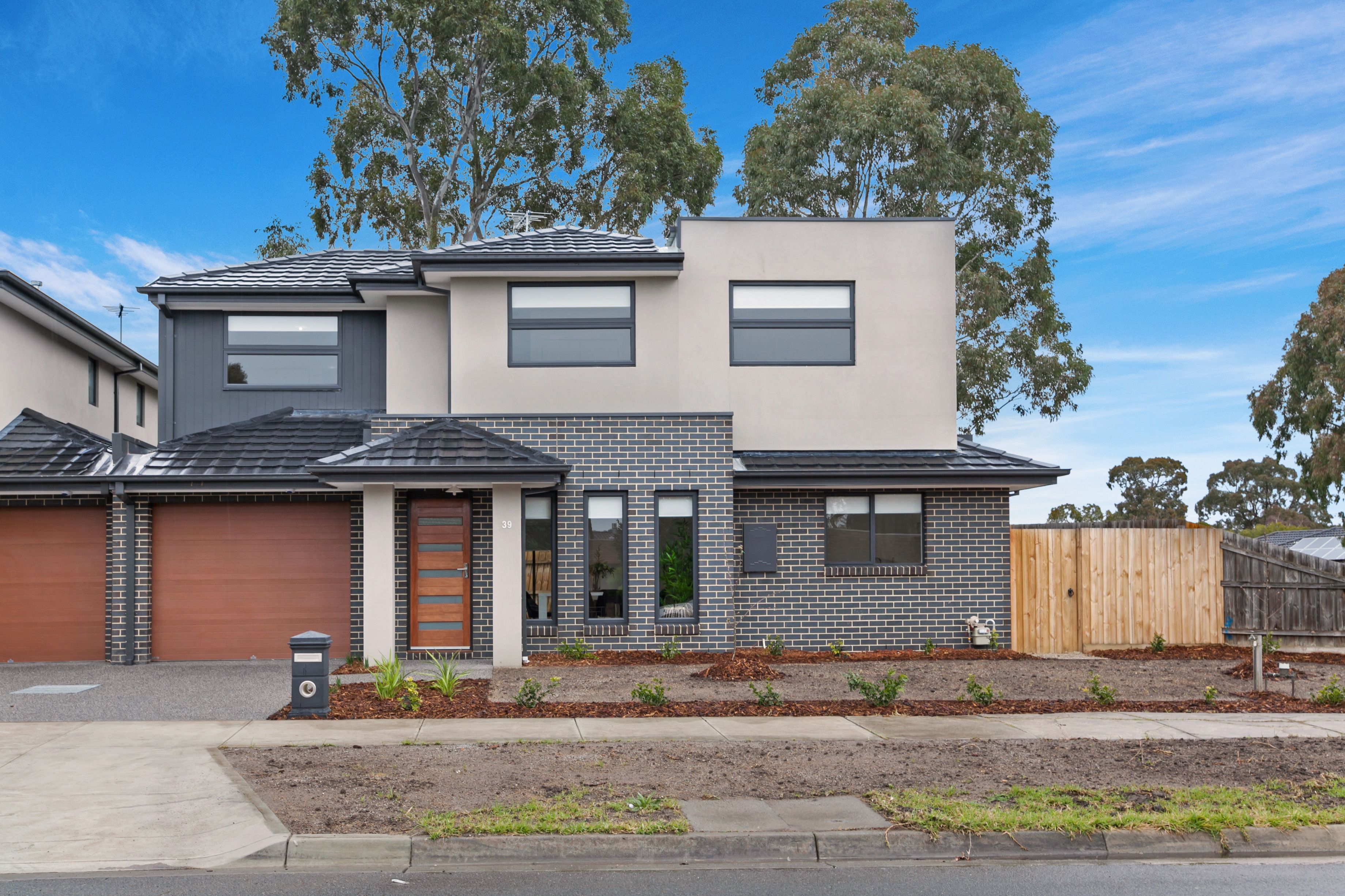 39 Hurlstone Crescent, Mill Park VIC 3082