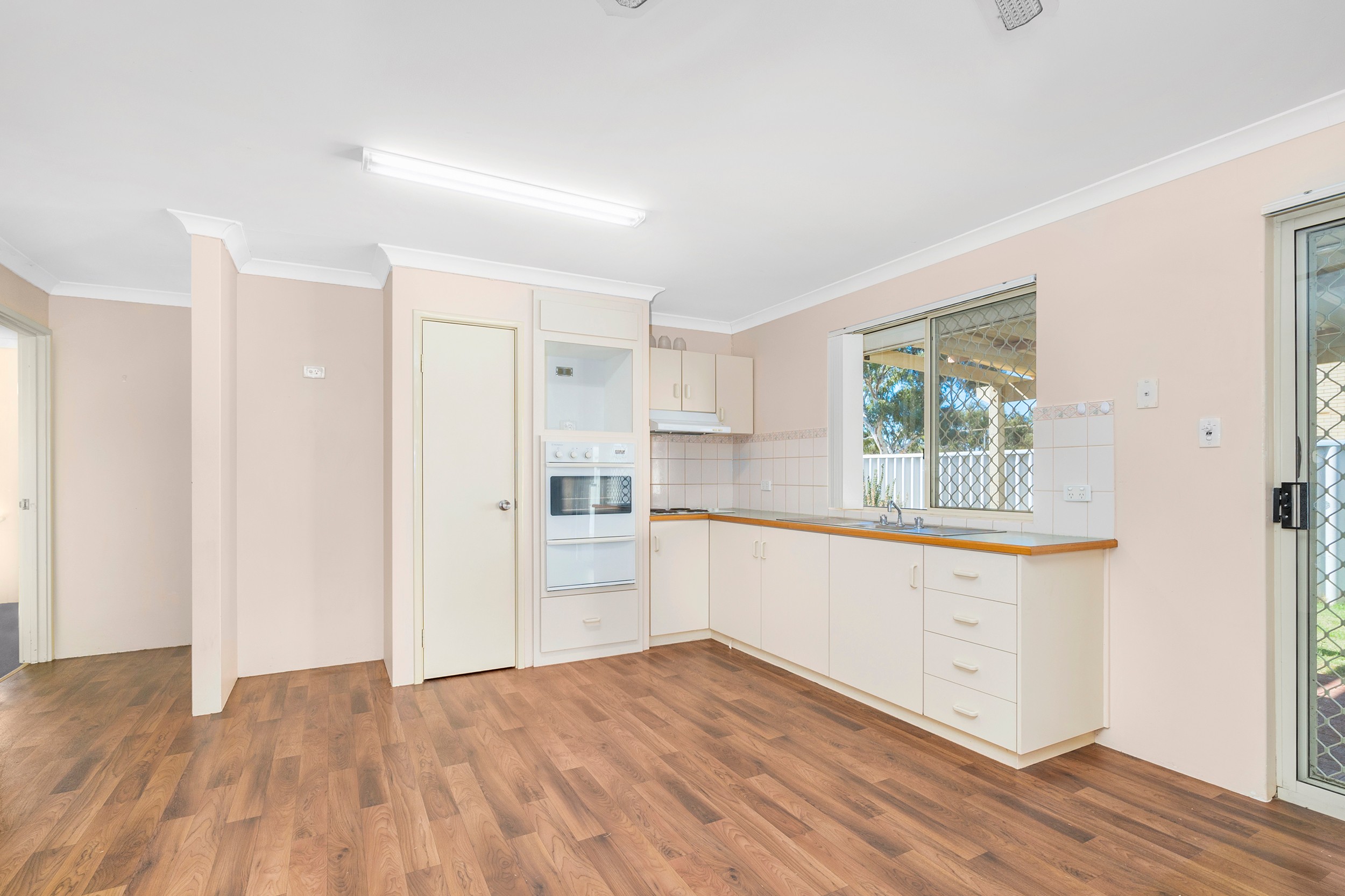 5/450 Chapman Road, Bluff Point, WA 6530