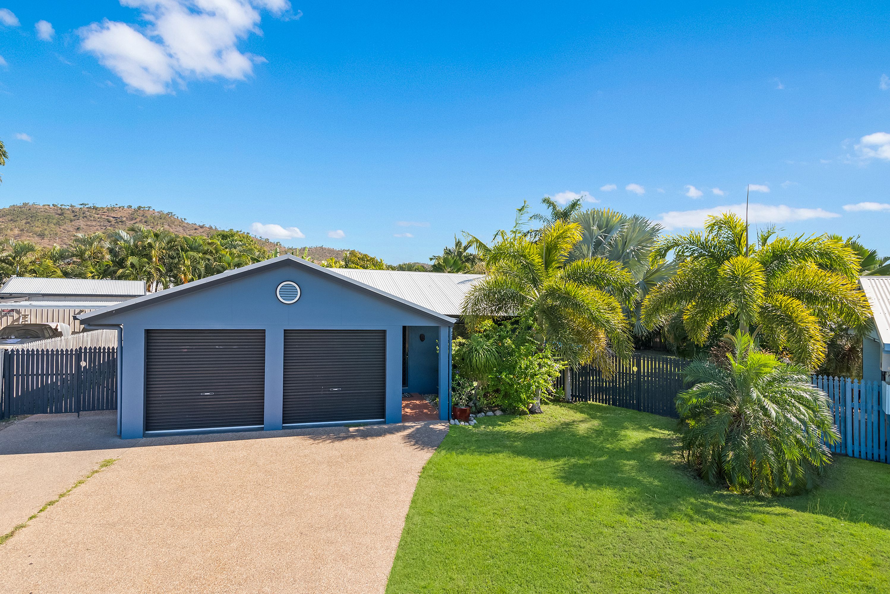 17 Black Braes Court, Mount Louisa QLD 4814