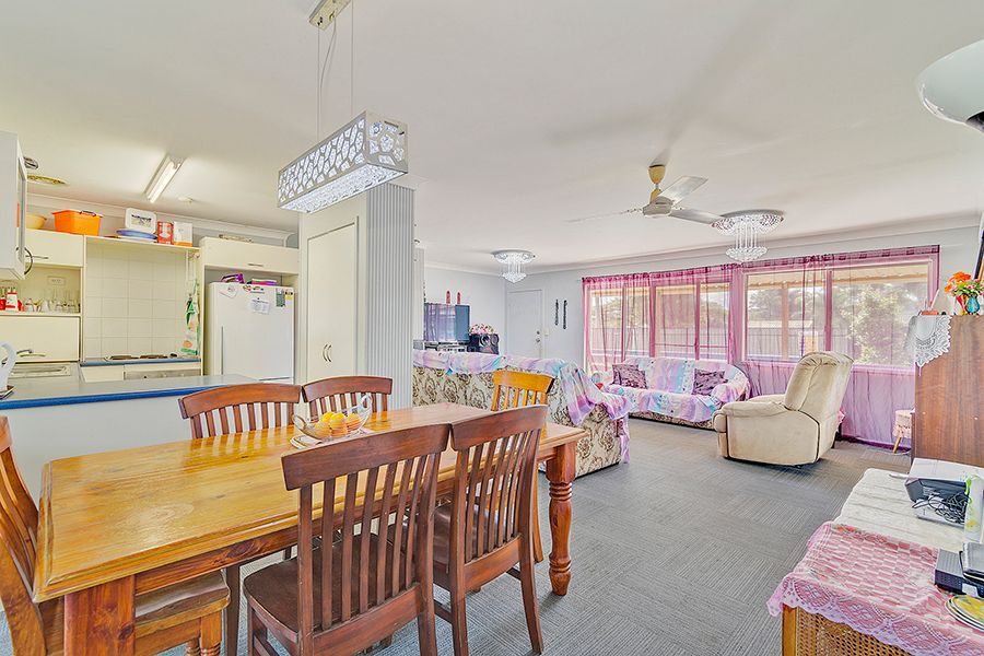 16 Boronia Avenue, Daisy Hill, QLD 4127