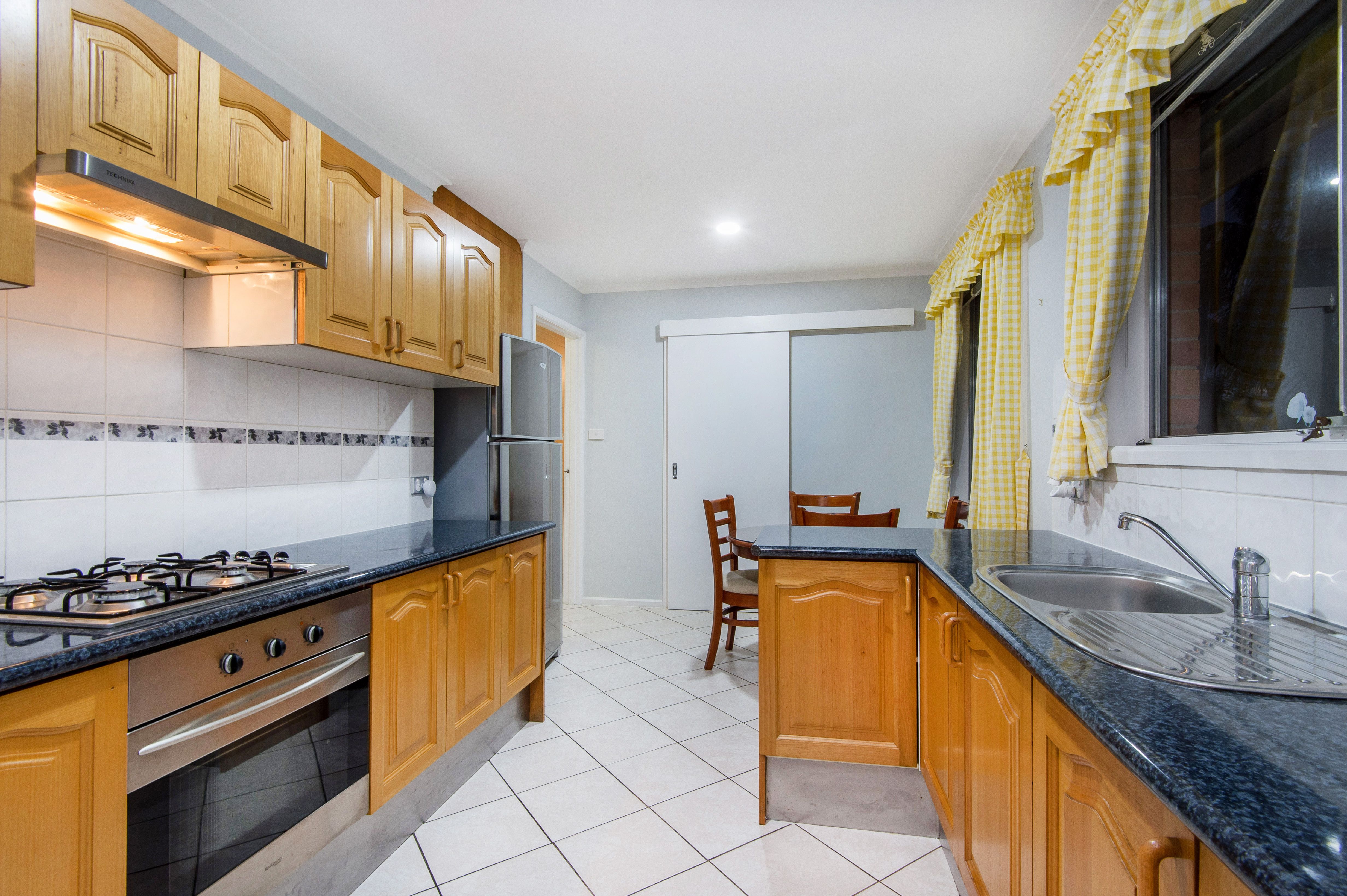 8 Escabon Grove, Frankston, VIC 3199