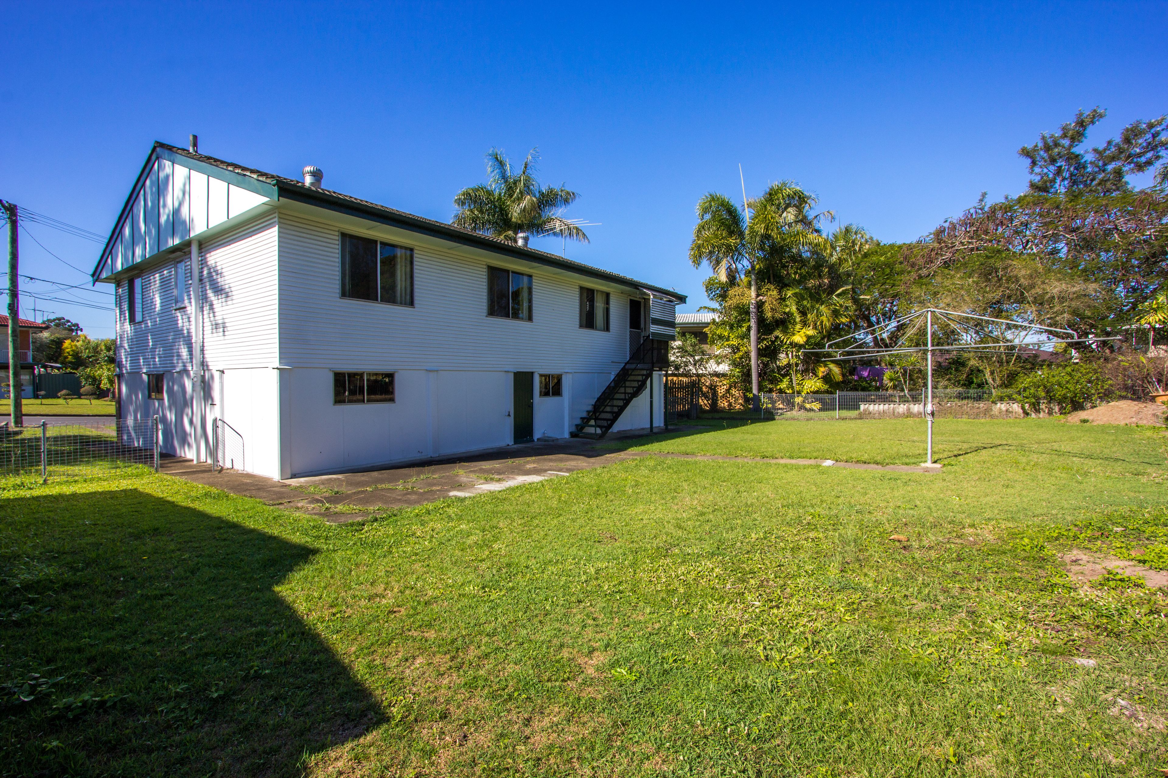 16 Veiver Street, Macgregor, QLD 4109