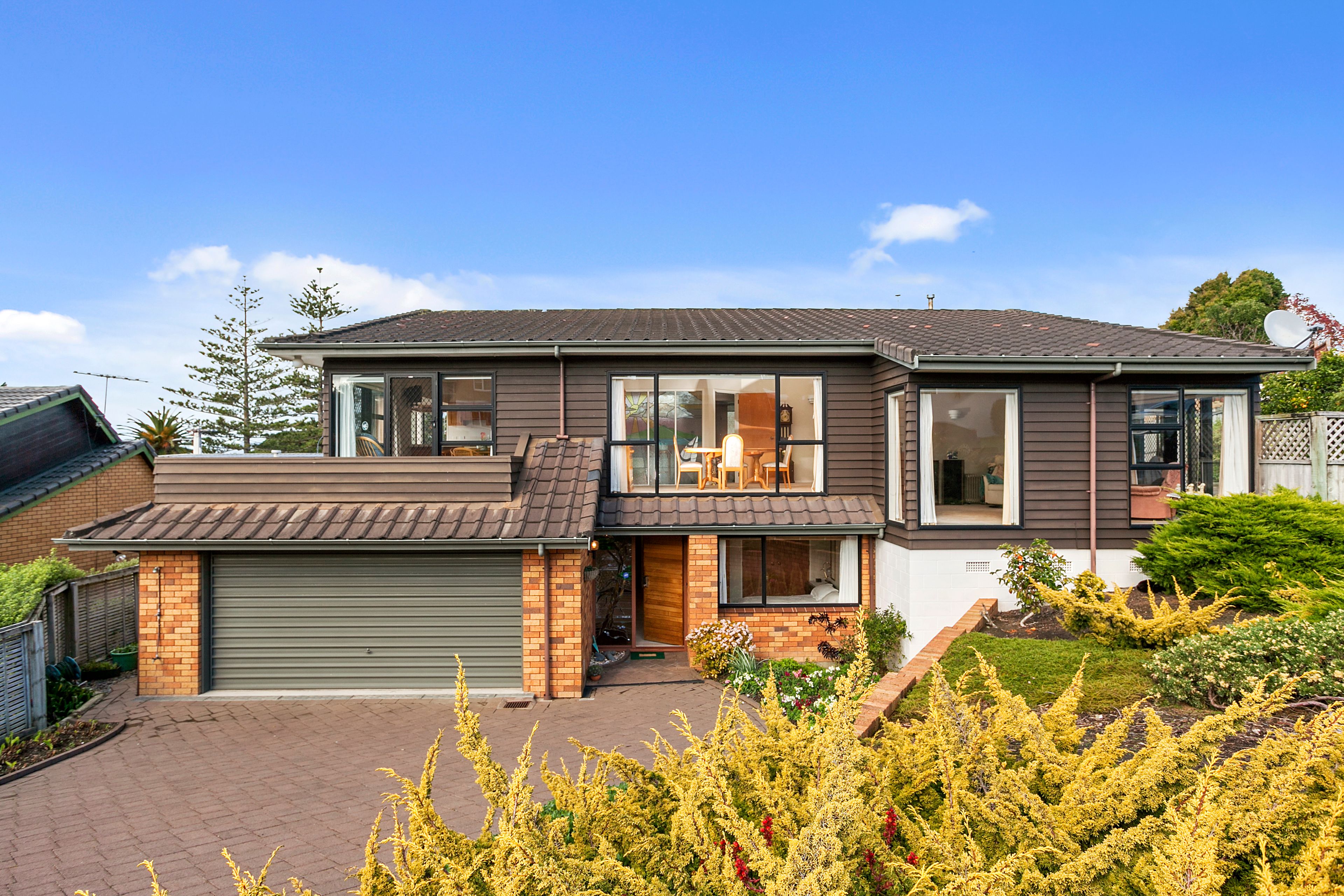 942B Beach Road, Waiake, North Shore City