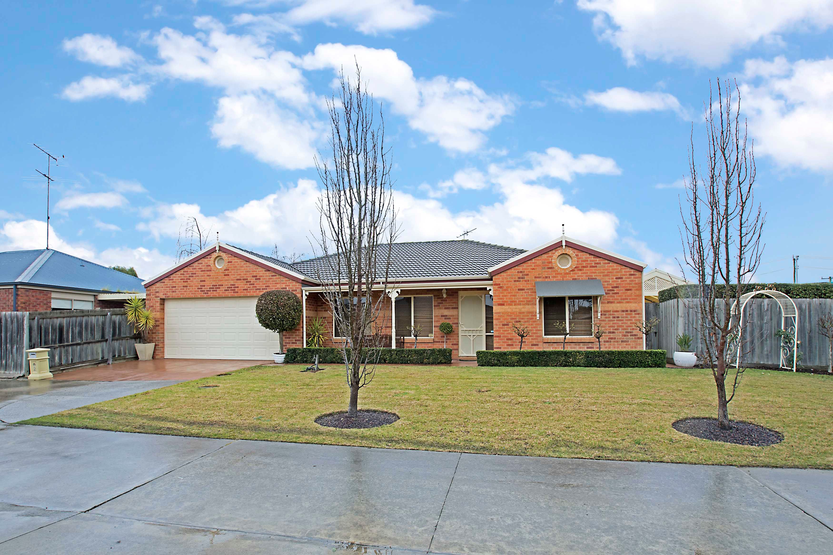 2 Roaming Creek Court, Waurn Ponds, VIC 3216