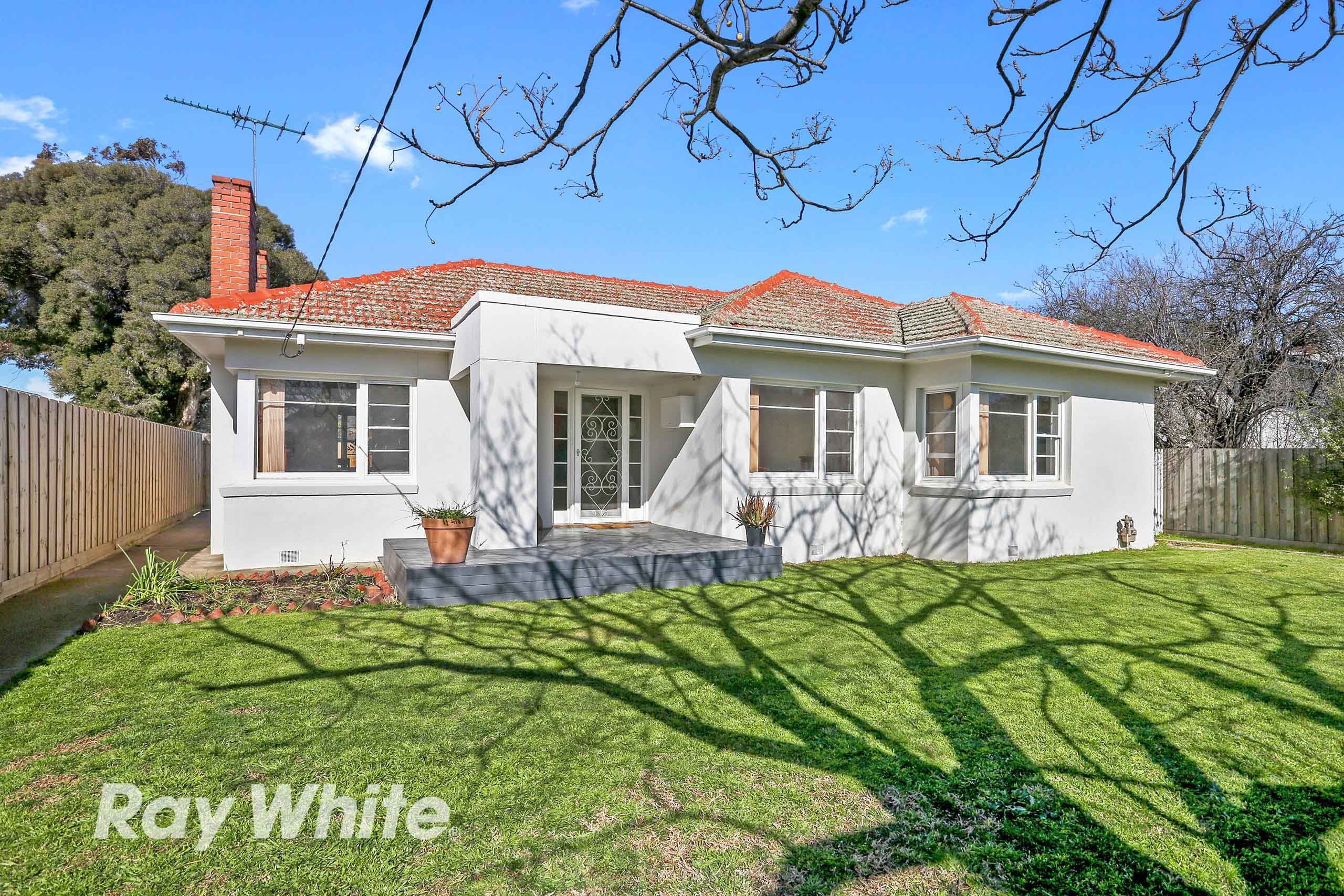 18A Pine Avenue, North Shore, VIC 3214
