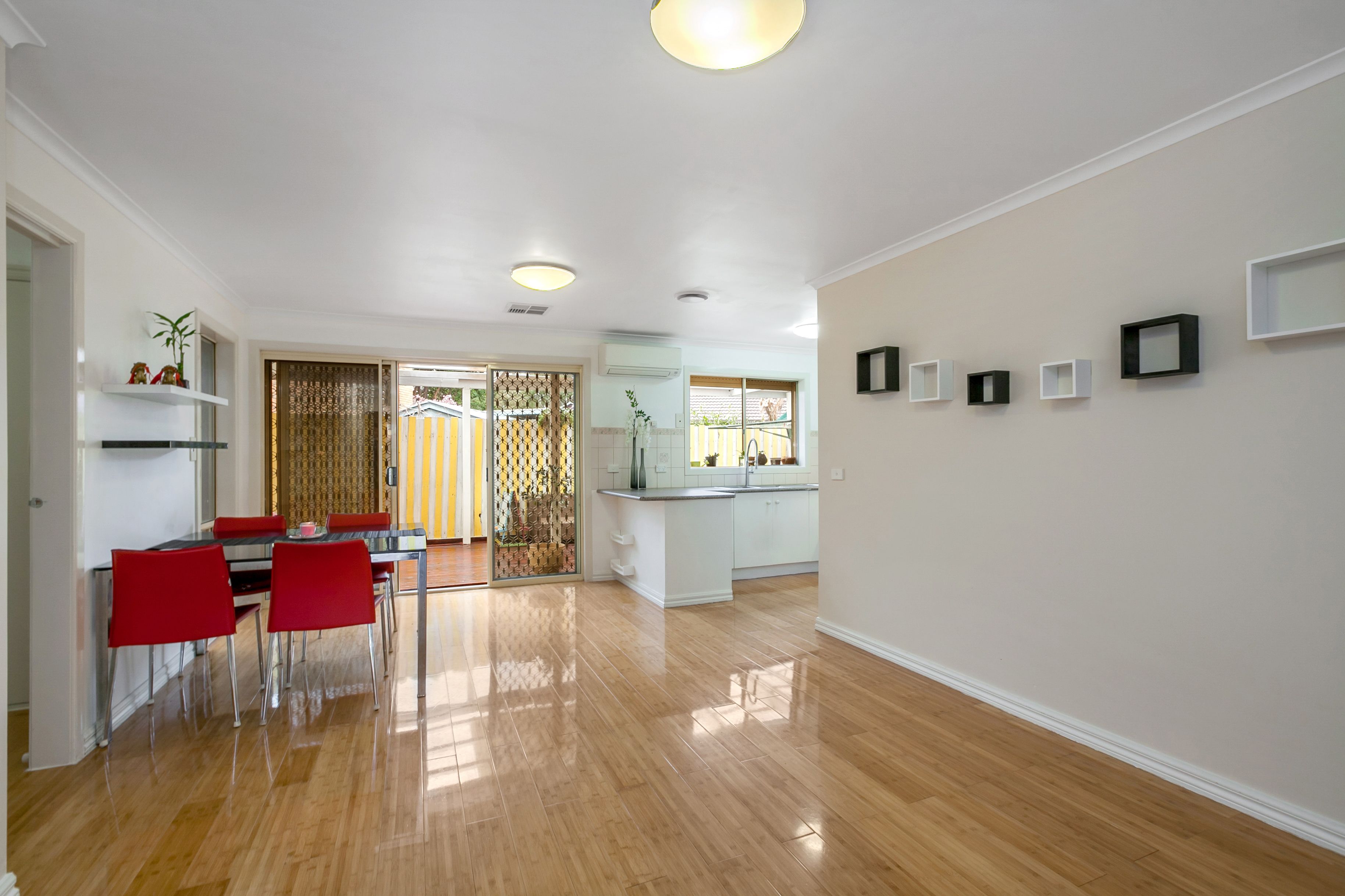 8/2A Crookston Road, Reservoir, VIC 3073