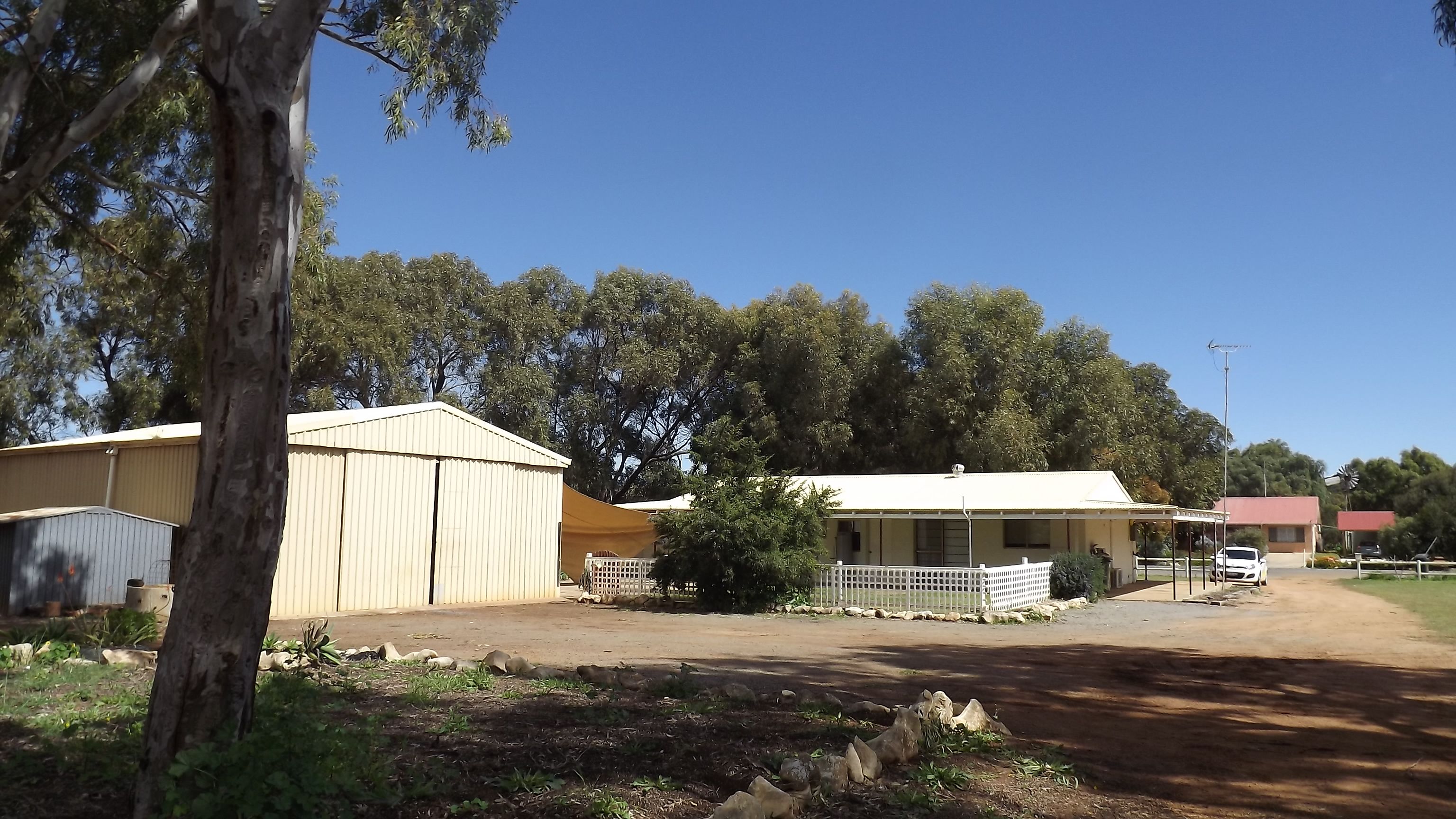 4 Watson Place, Dongara, WA 6525