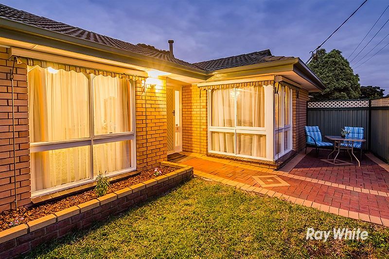 18 Clairmont Avenue, Cranbourne, VIC 3977