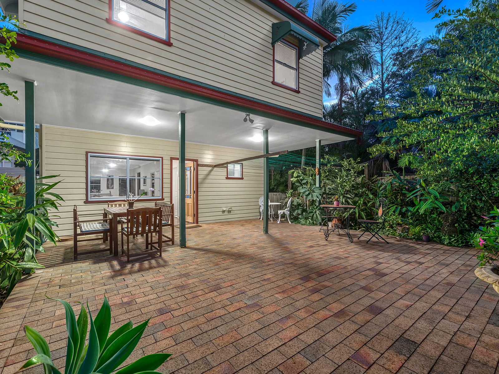 2/37 WEDD Street, Spring Hill, QLD 4000