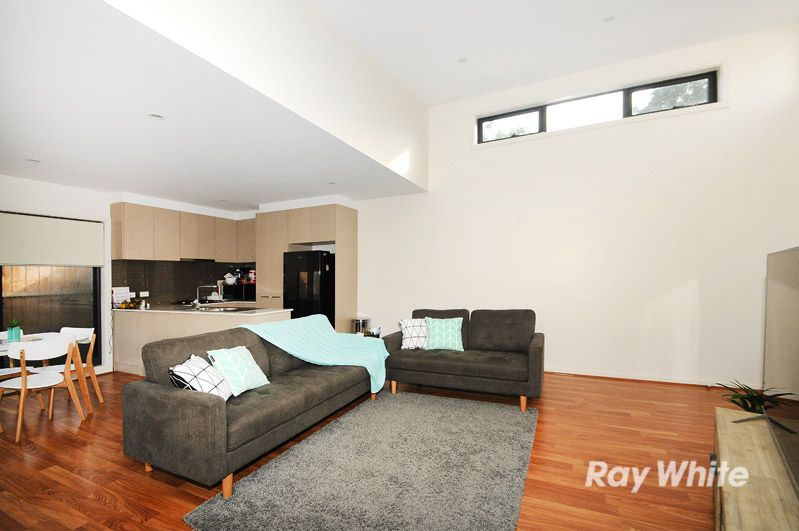 2/4 Goldborough Court, Frankston South, VIC 3199