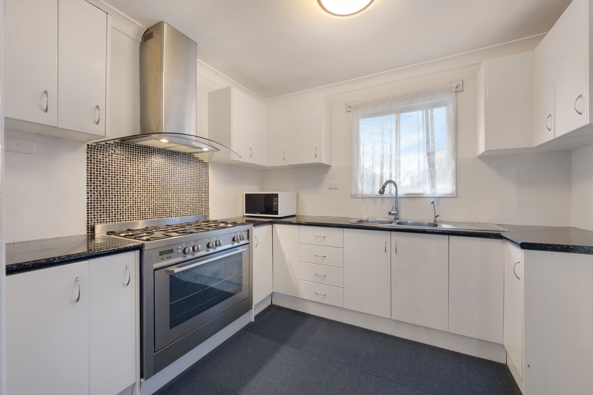 Macquarie Fields, NSW 2564