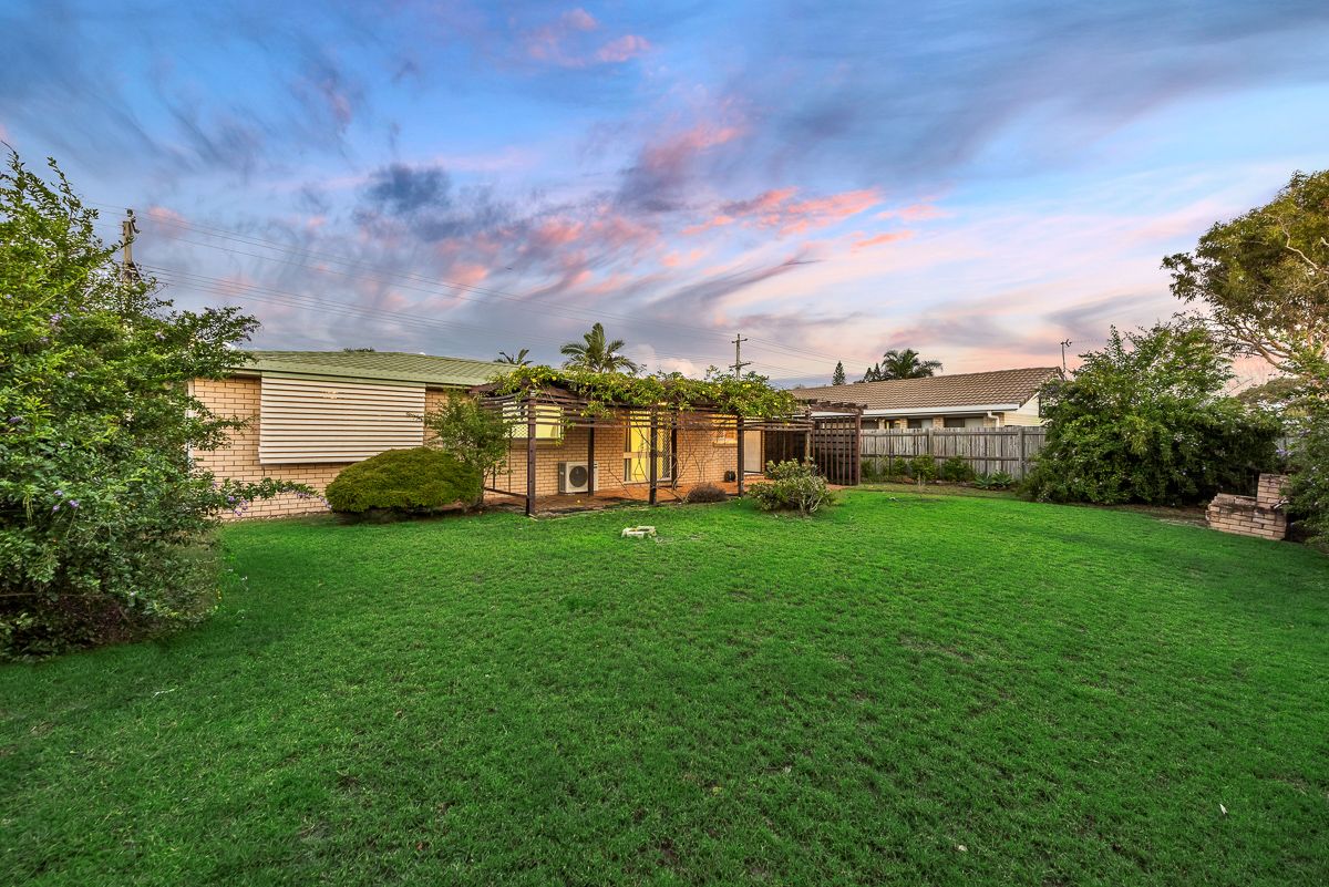 82 Oceanic Drive, Warana, QLD 4575