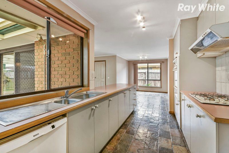 61 Lakeview Avenue, Rowville, VIC 3178