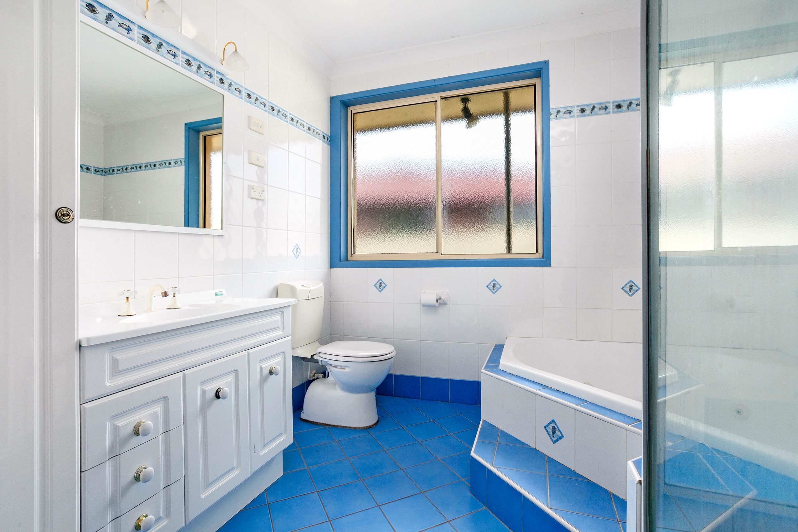 16 Oak Street, Albion Park Rail, NSW 2527