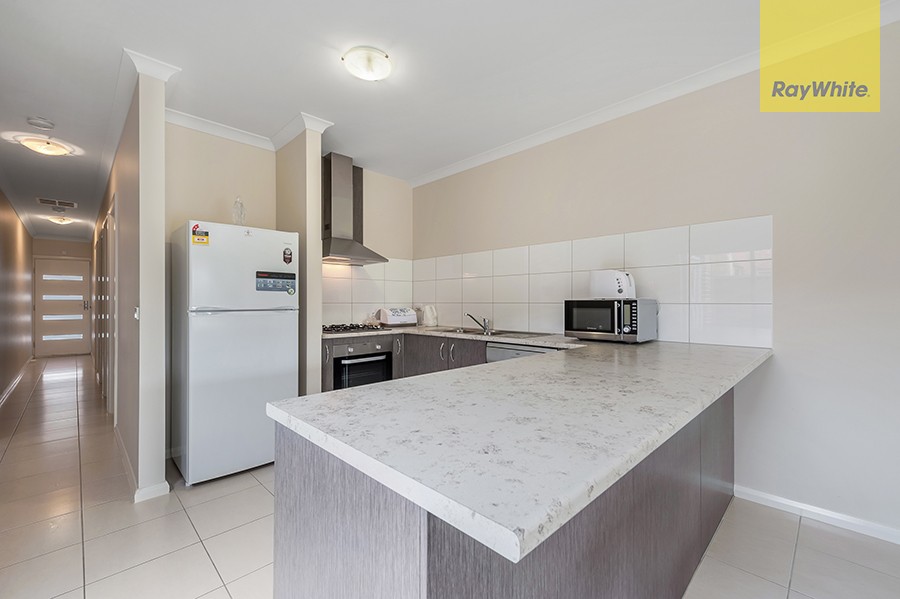 27 Furlong Street, Craigieburn, VIC 3064