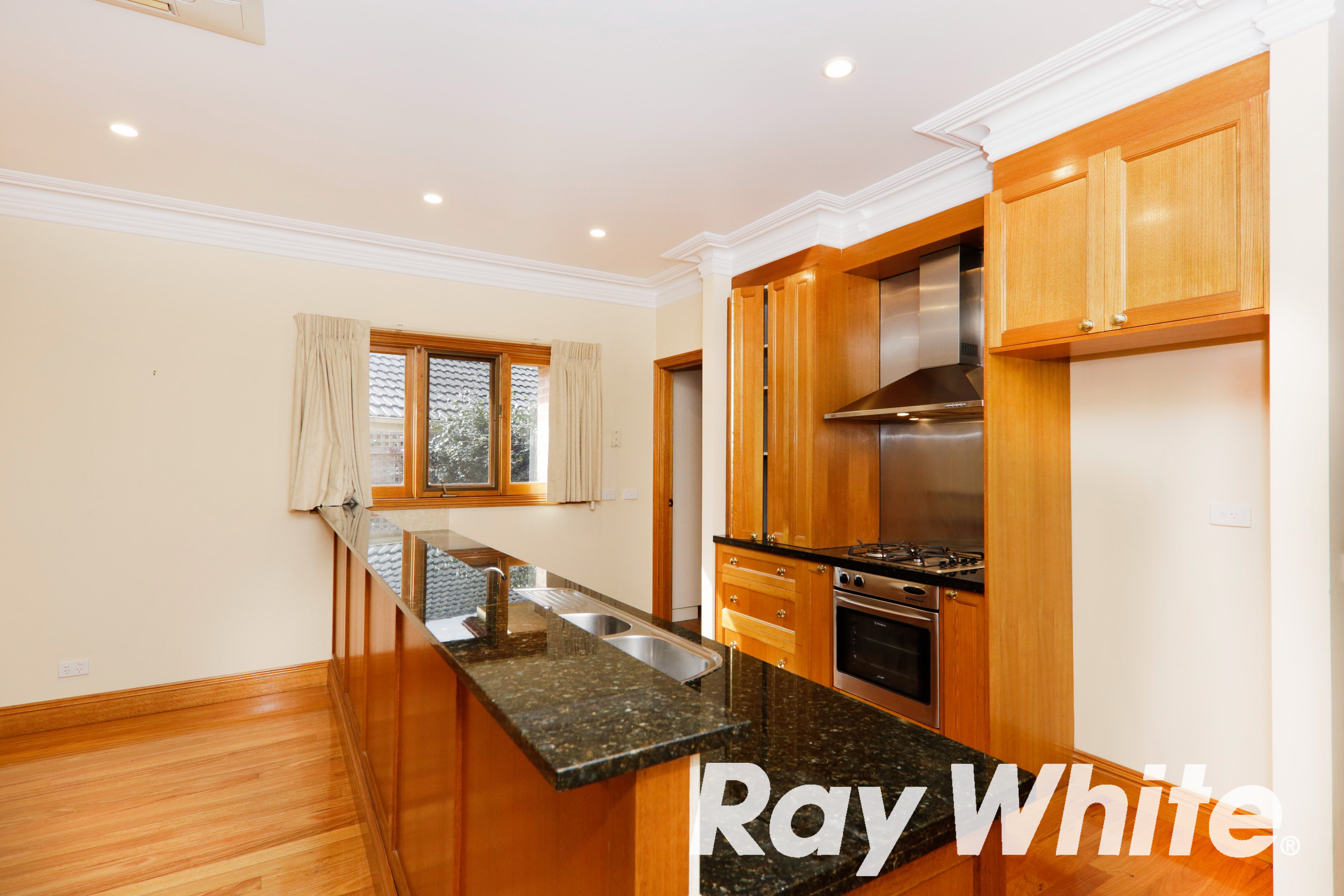 1/39 McComas Grove, Burwood, VIC 3125