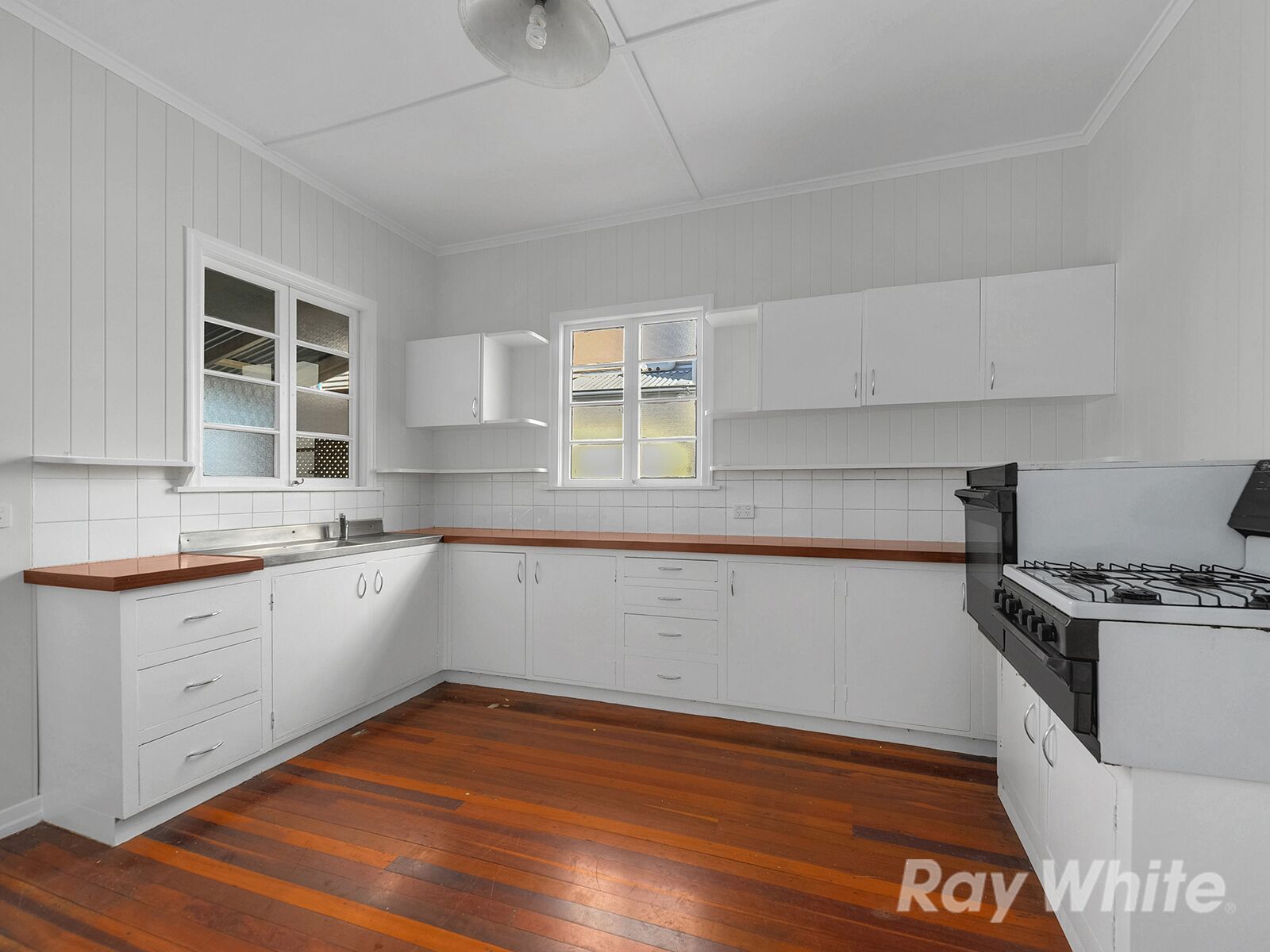 9 Sixth Avenue, Windsor, QLD 4030
