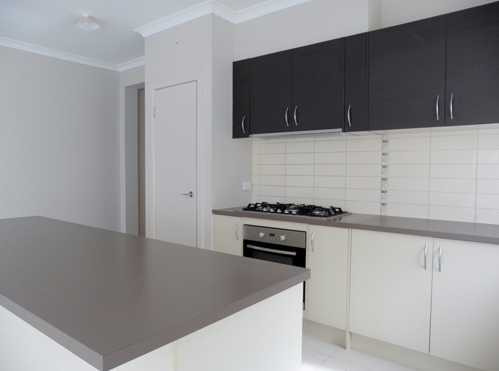 17 Olivebank Crescent, Cranbourne North, VIC 3977