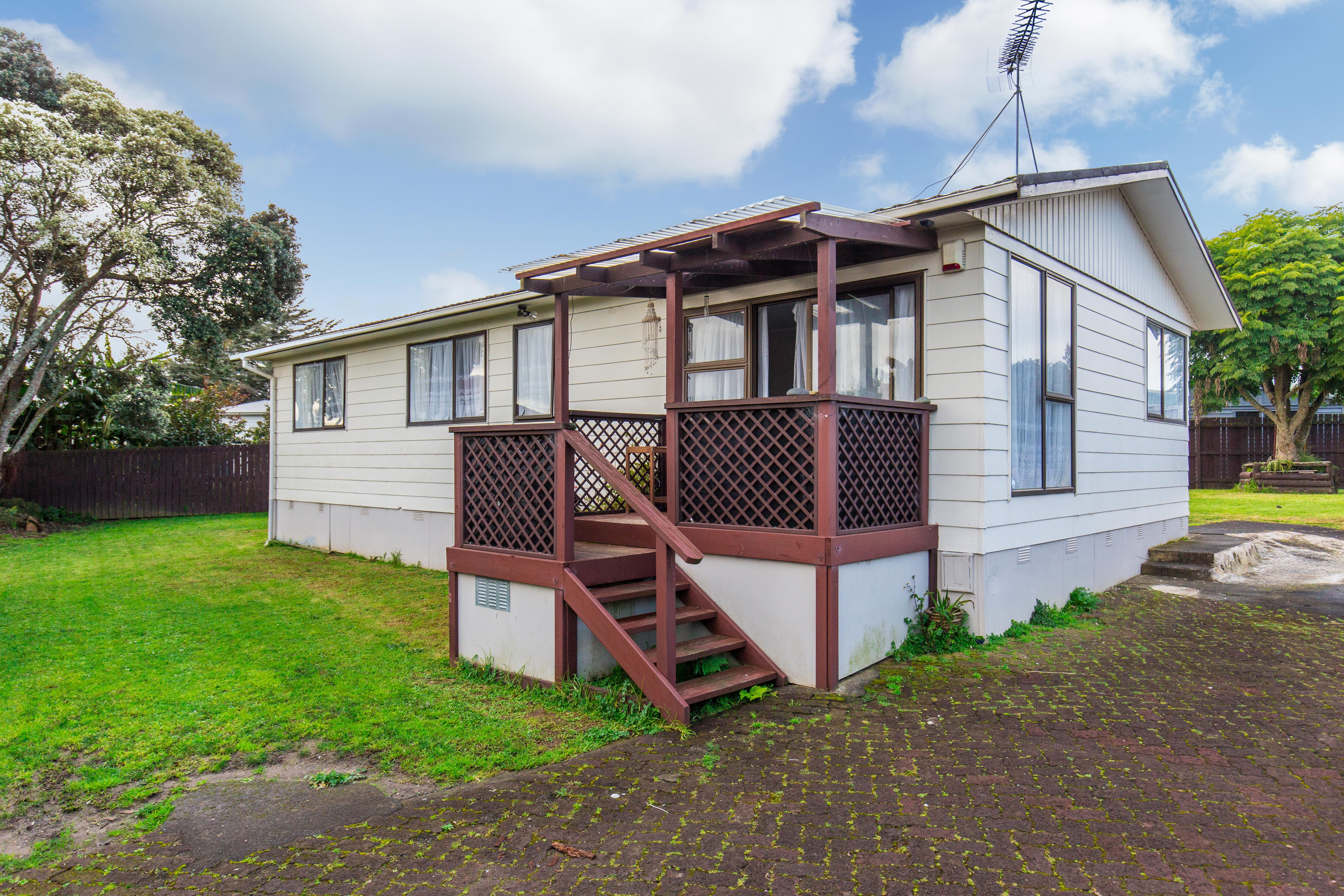 19 Caringbah Drive, Papatoetoe, Manukau City