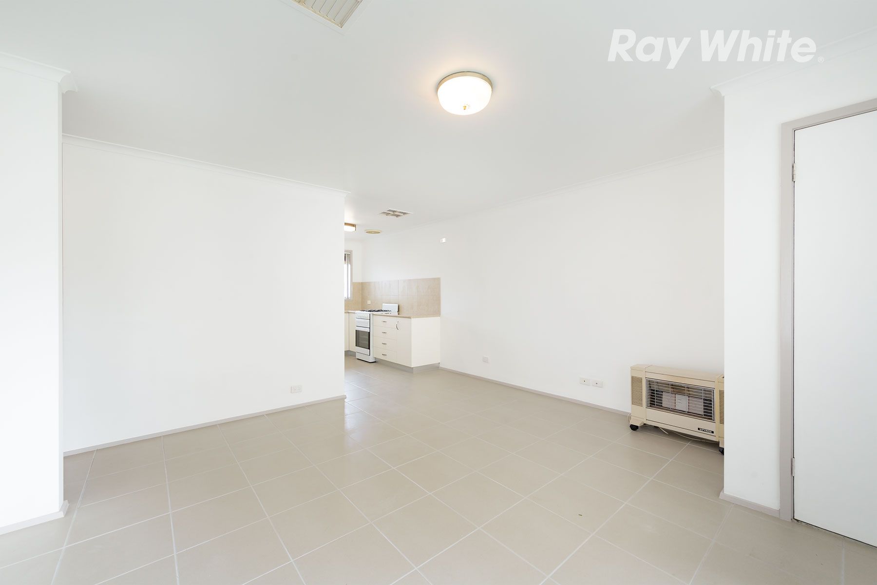 2/562 Woodbury Court, Lavington, NSW 2641