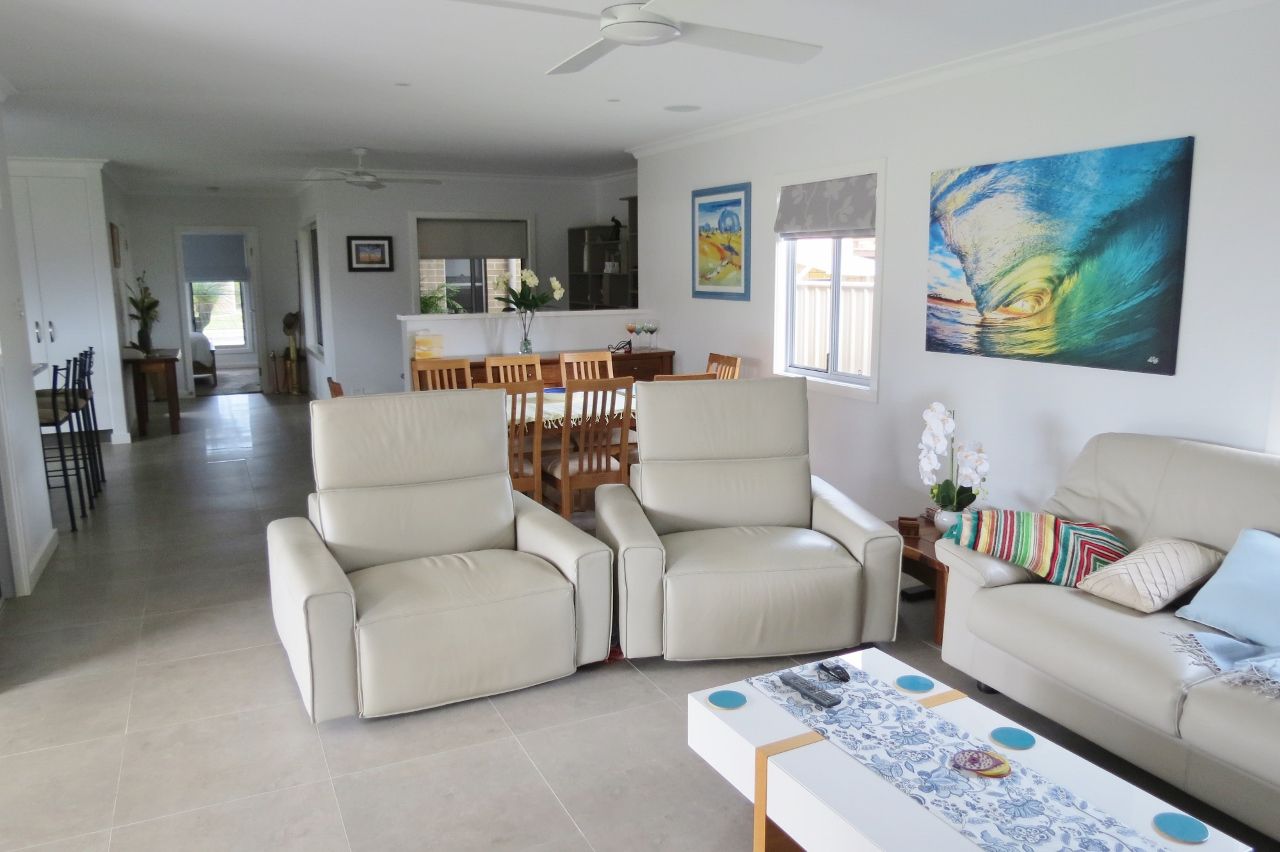 4 Carrs Drive, Yamba, NSW 2464