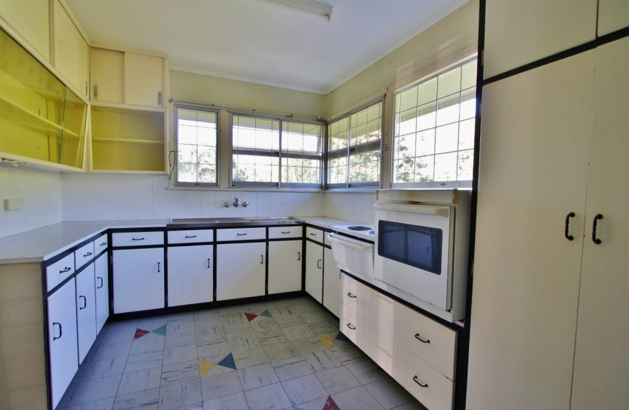 80 Brodie Street, Holland Park West, QLD 4121
