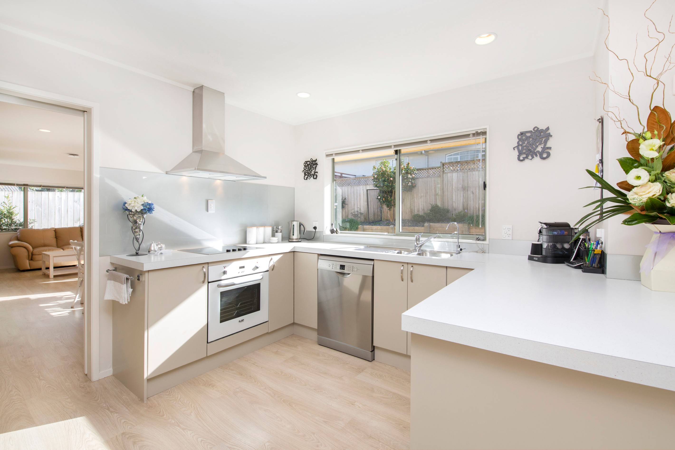 2/8 Alicia Road, Somerville, Manukau City