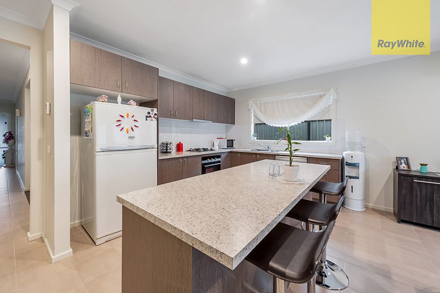 17 Pinnacle Drive, Craigieburn, VIC 3064