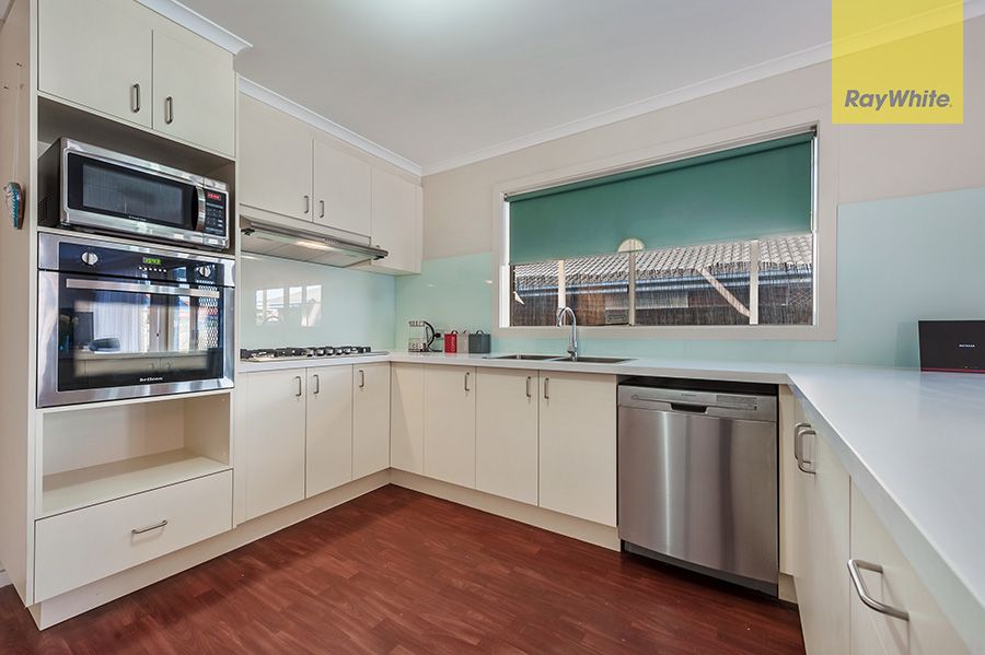 8 Kennedy Parade, Roxburgh Park, VIC 3064