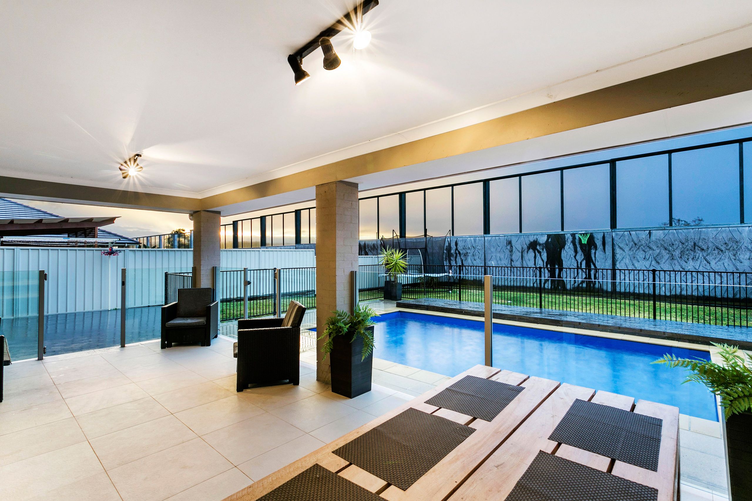 17 Huntingdale Close